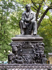 Памятник И. А. Крылову в Летнем саду
